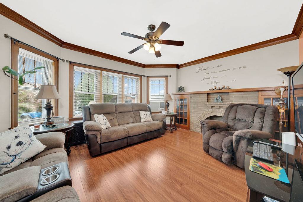 Chicago, IL 60629,3942 W 64th ST