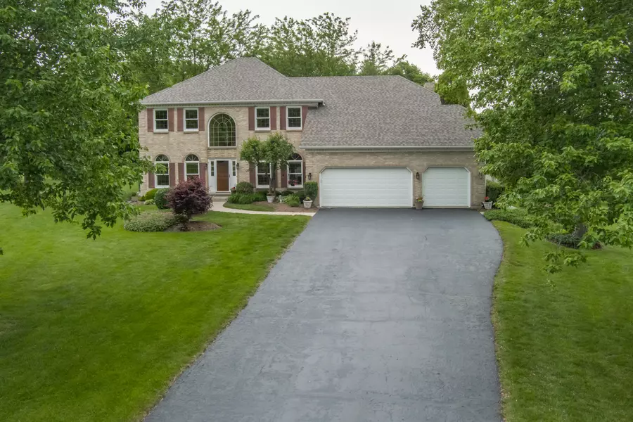 3N624 Ridgeview CT, St. Charles, IL 60175