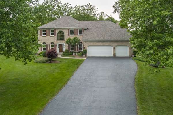 3N624 Ridgeview CT, St. Charles, IL 60175