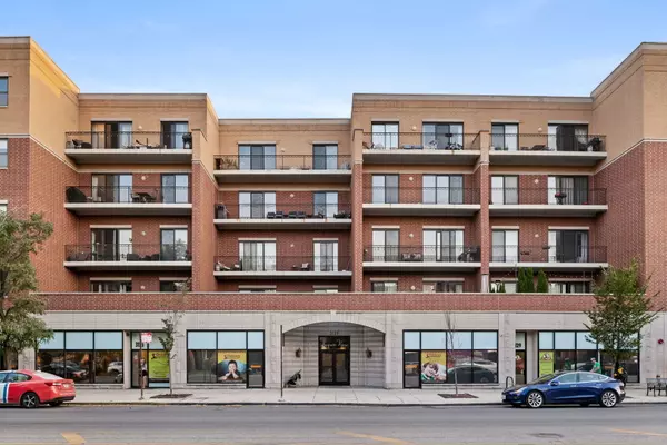 3125 W Fullerton AVE #214, Chicago, IL 60647