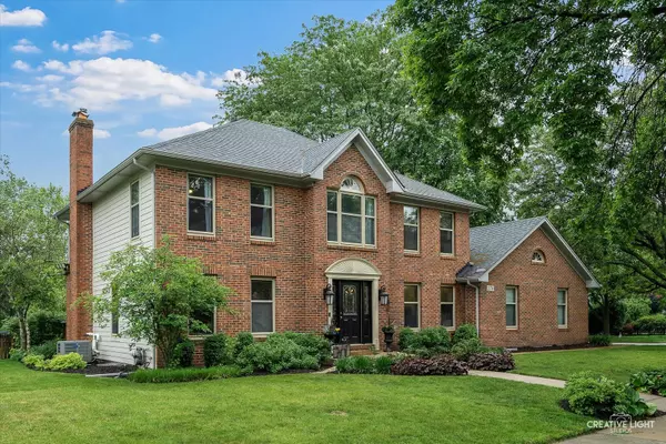 276 Winding Creek DR, Naperville, IL 60565