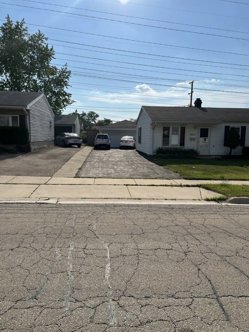 Romeoville, IL 60446,446 Montrose DR