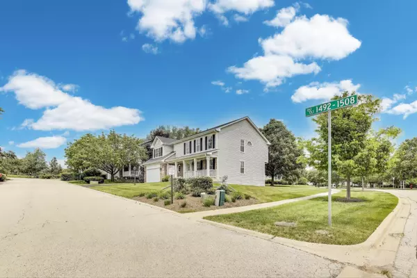 Hoffman Estates, IL 60169,1492 Della DR