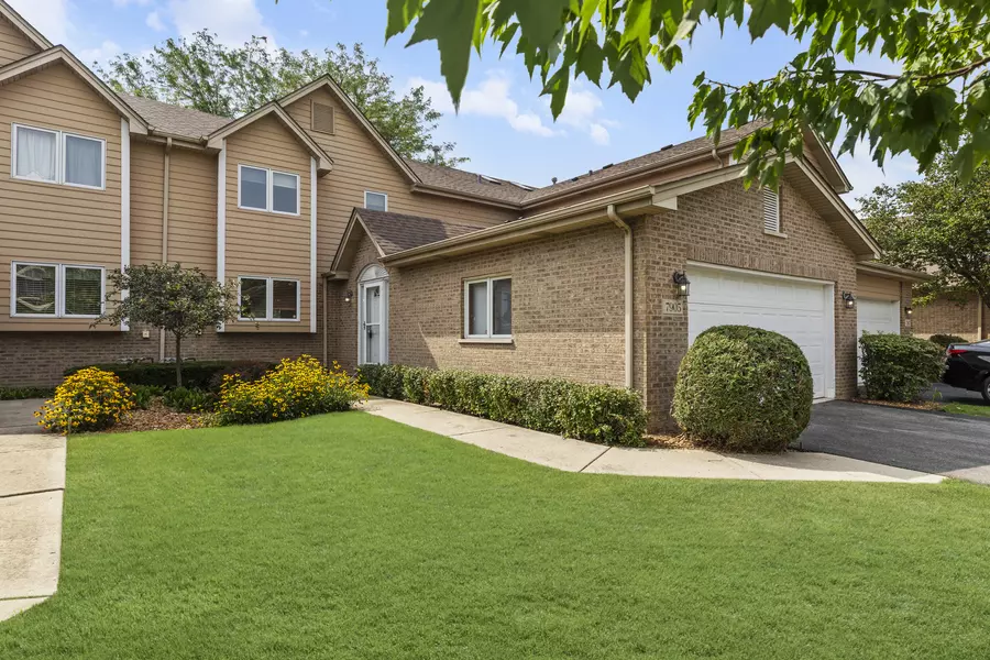 7905 Richardson LN, Tinley Park, IL 60487