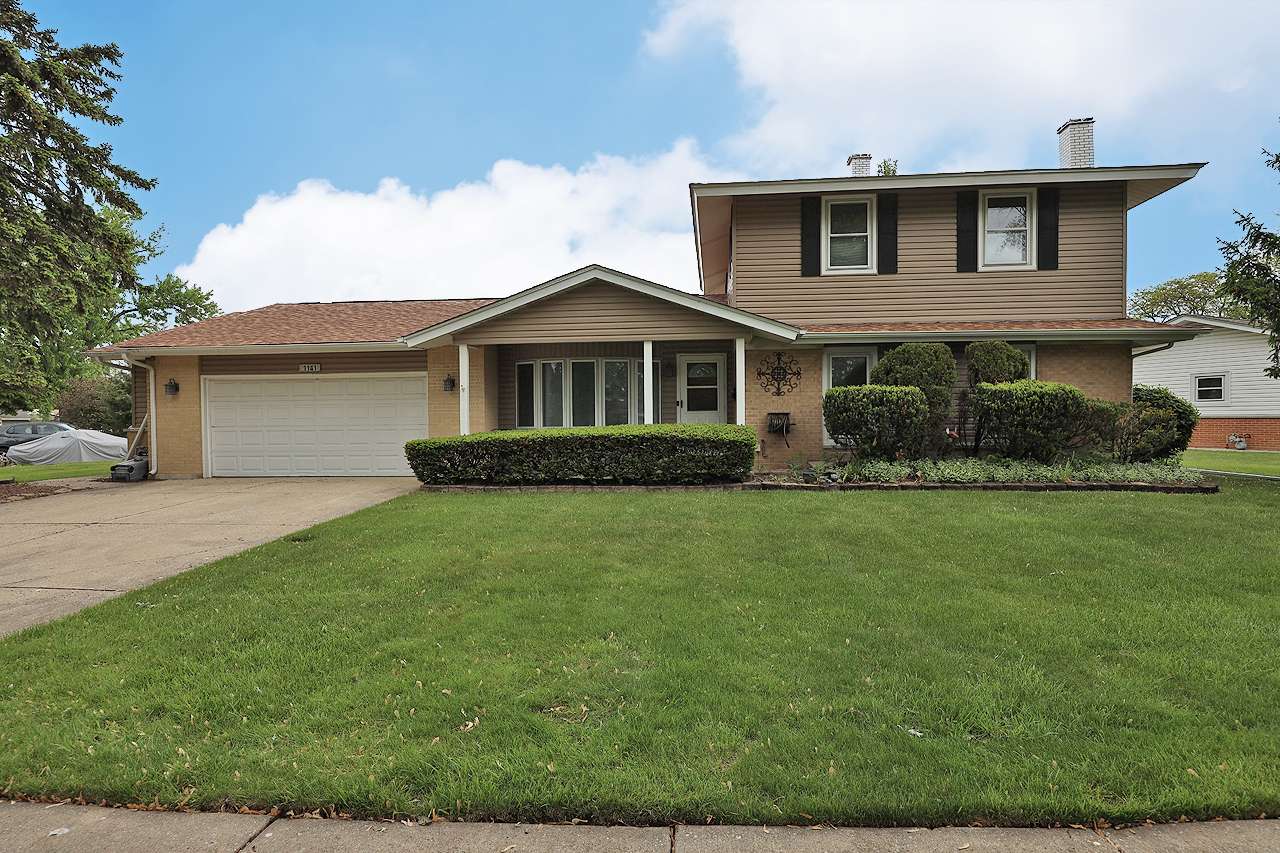 1141 Hartford LN, Elk Grove Village, IL 60007