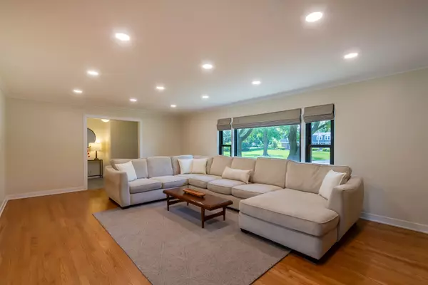 Glen Ellyn, IL 60137,22W364 Glen Park RD