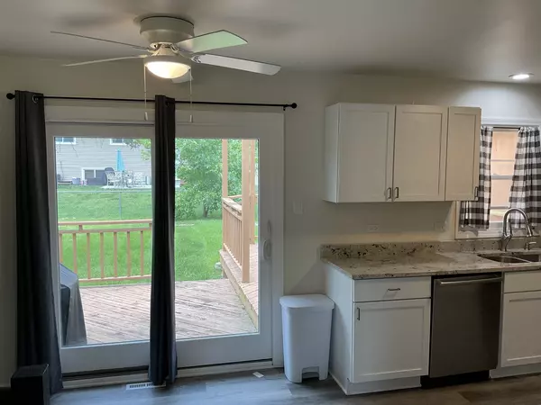 Bartlett, IL 60103,624 Catalpa LN