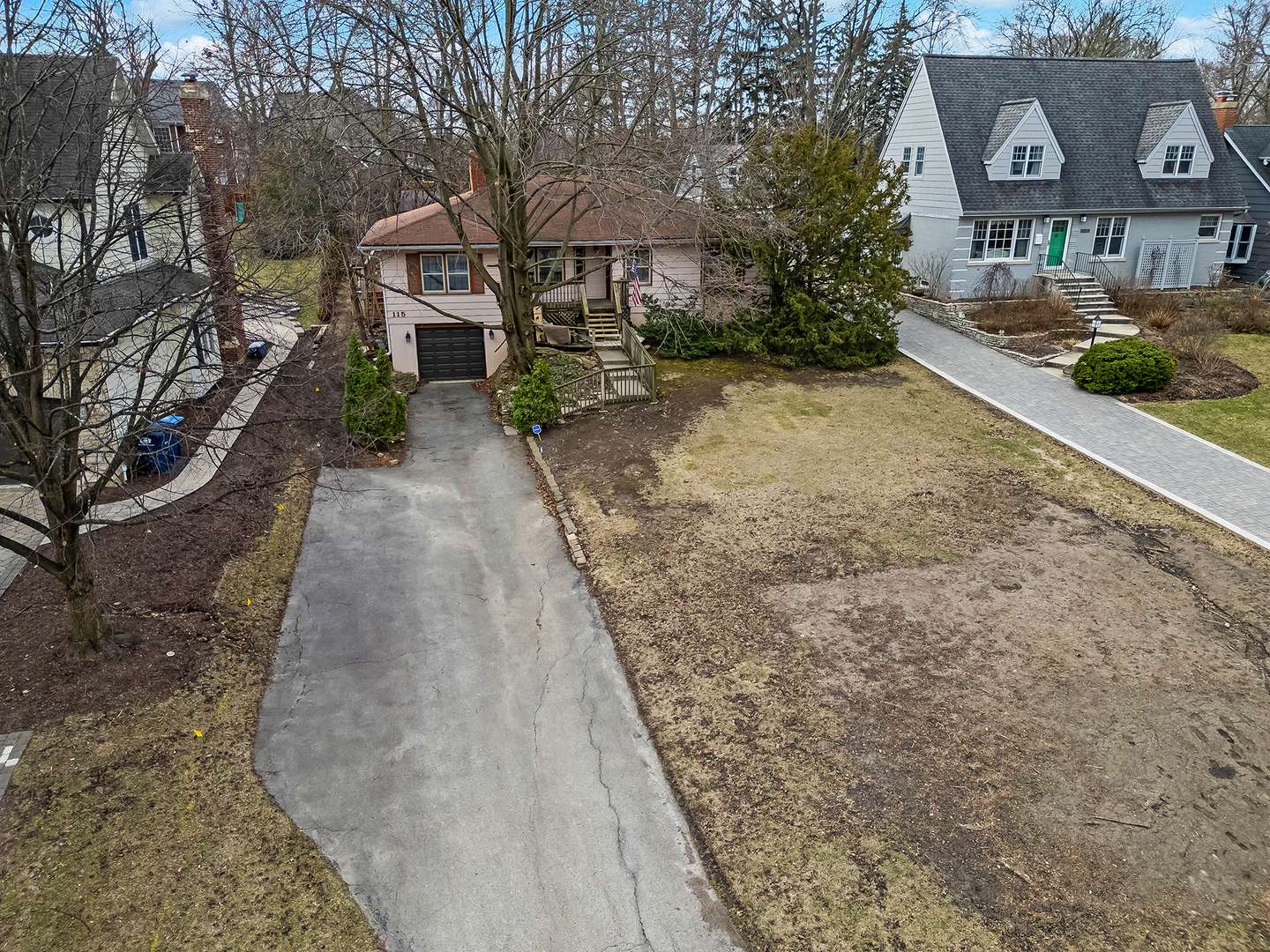 115 Ann ST, Clarendon Hills, IL 60514