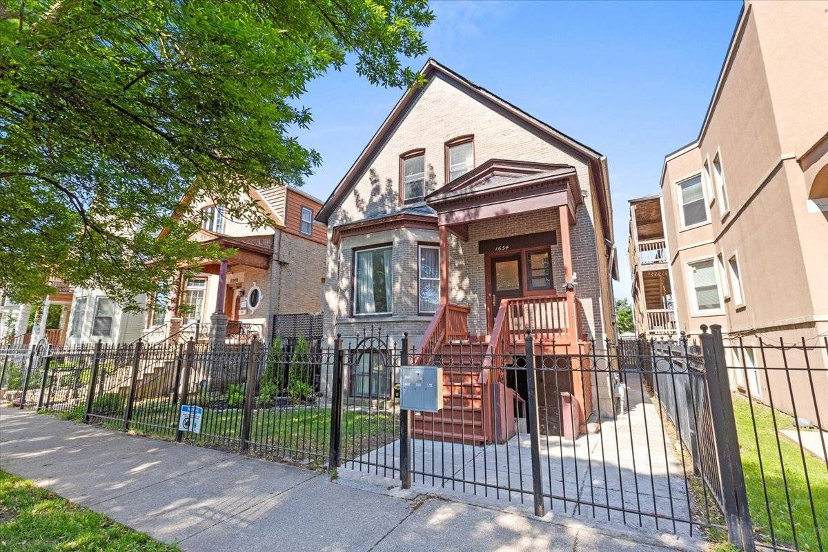 1654 N HARDING AVE, Chicago, IL 60647