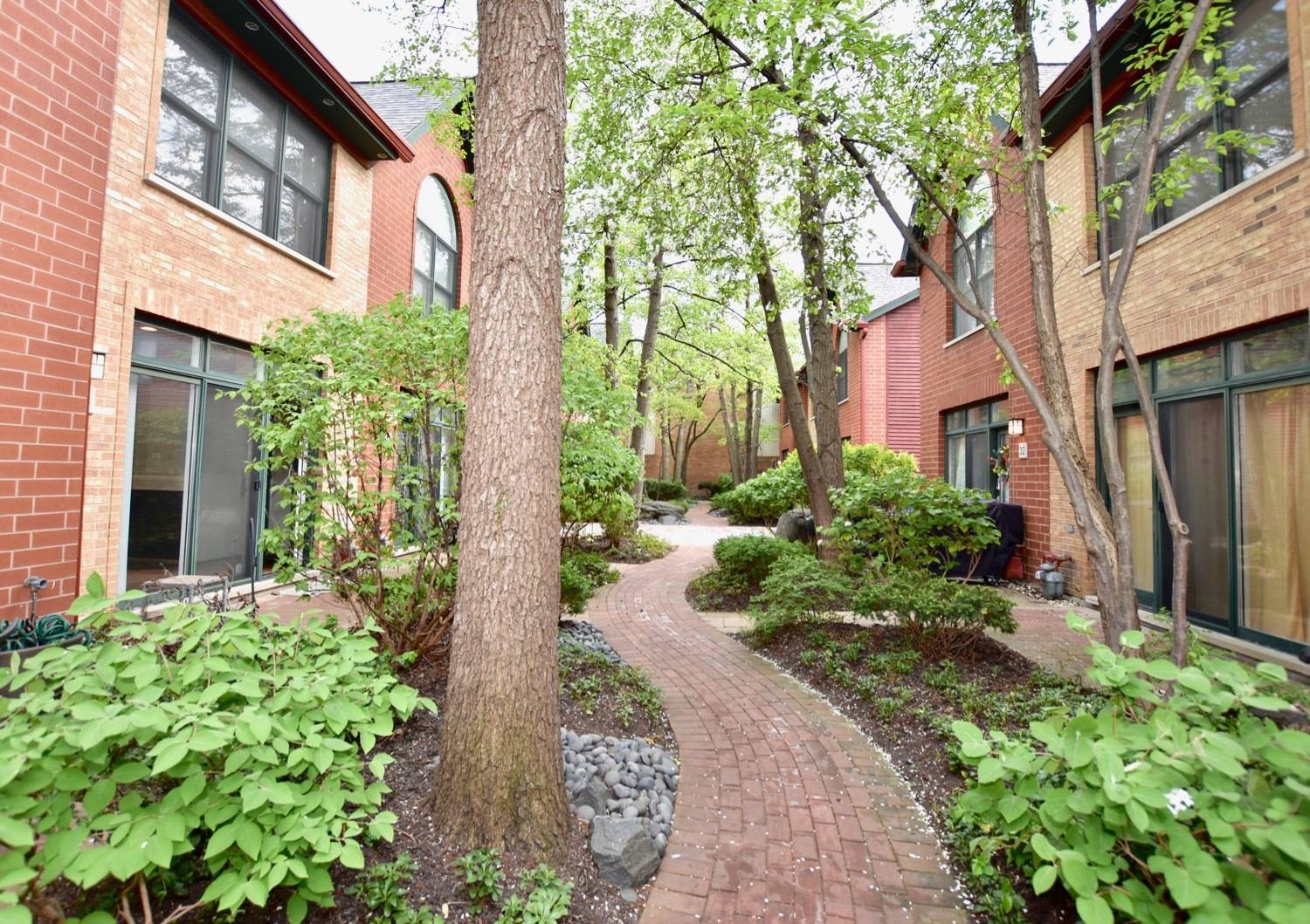 Chicago, IL 60614,1801 W DIVERSEY Pkwy #18