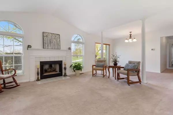 Glendale Heights, IL 60139,1487 Club DR