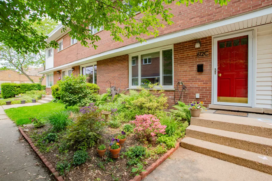 612 South BLVD #C, Evanston, IL 60202