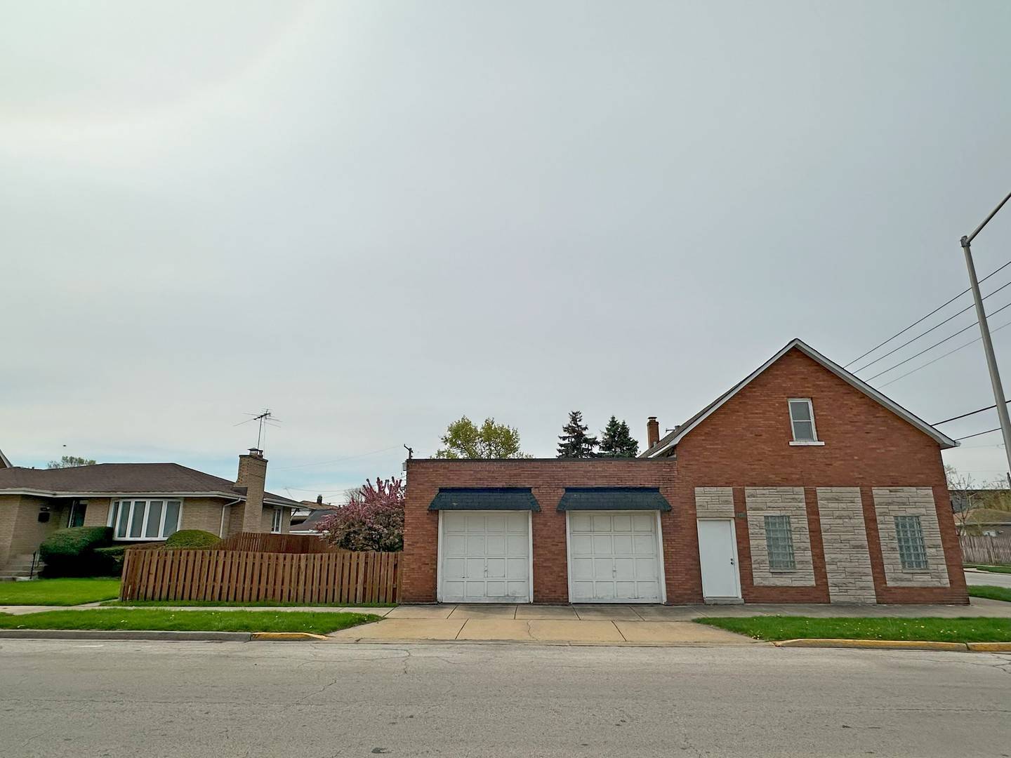Calumet City, IL 60409,347 156th ST