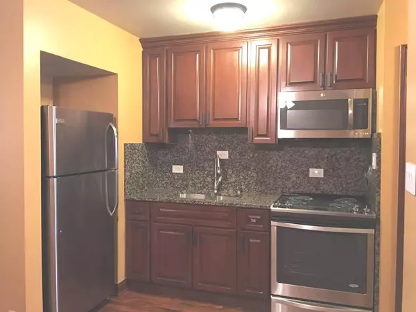 Oak Park, IL 60302,1001 N Harlem AVE #B