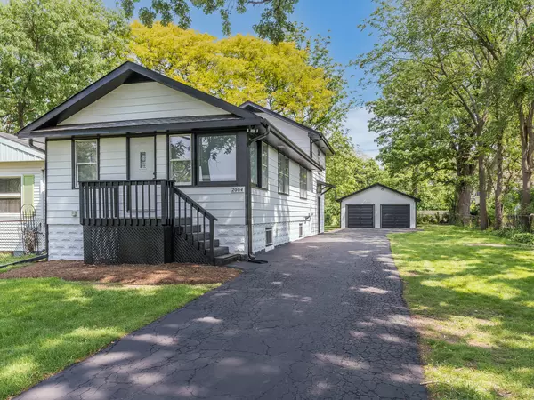 2004 Burlington AVE, Lisle, IL 60532