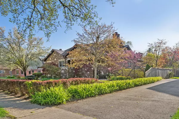 Highland Park, IL 60035,1424 Glencoe AVE