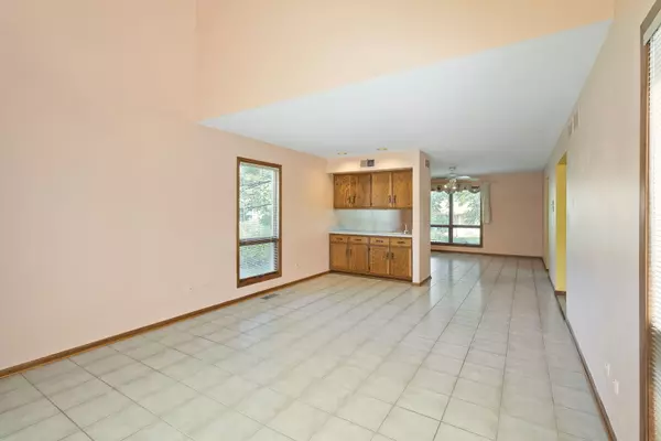 Flossmoor, IL 60422,3007 Monterey DR