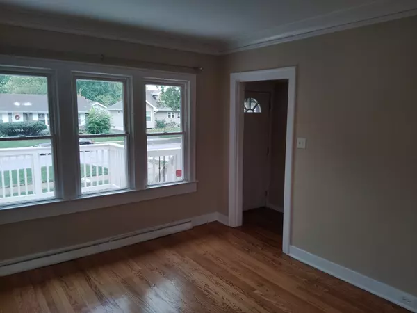 Homewood, IL 60430,1406 Birch RD