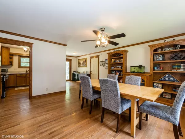 Plano, IL 60545,519 E Lee ST
