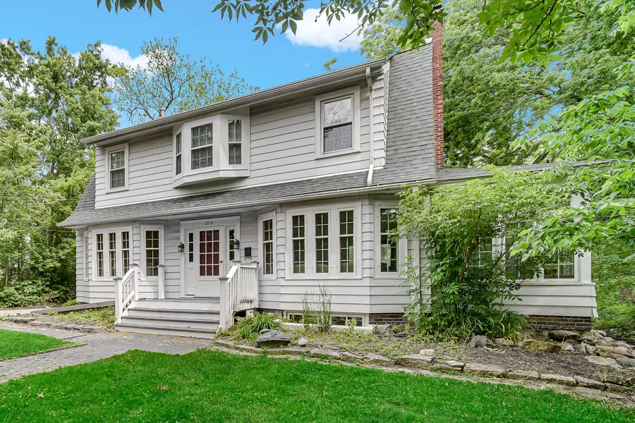 2114 Cedar RD, Homewood, IL 60430