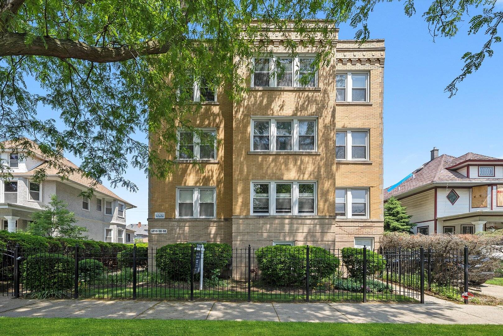 4860 W WARNER AVE #1, Chicago, IL 60641