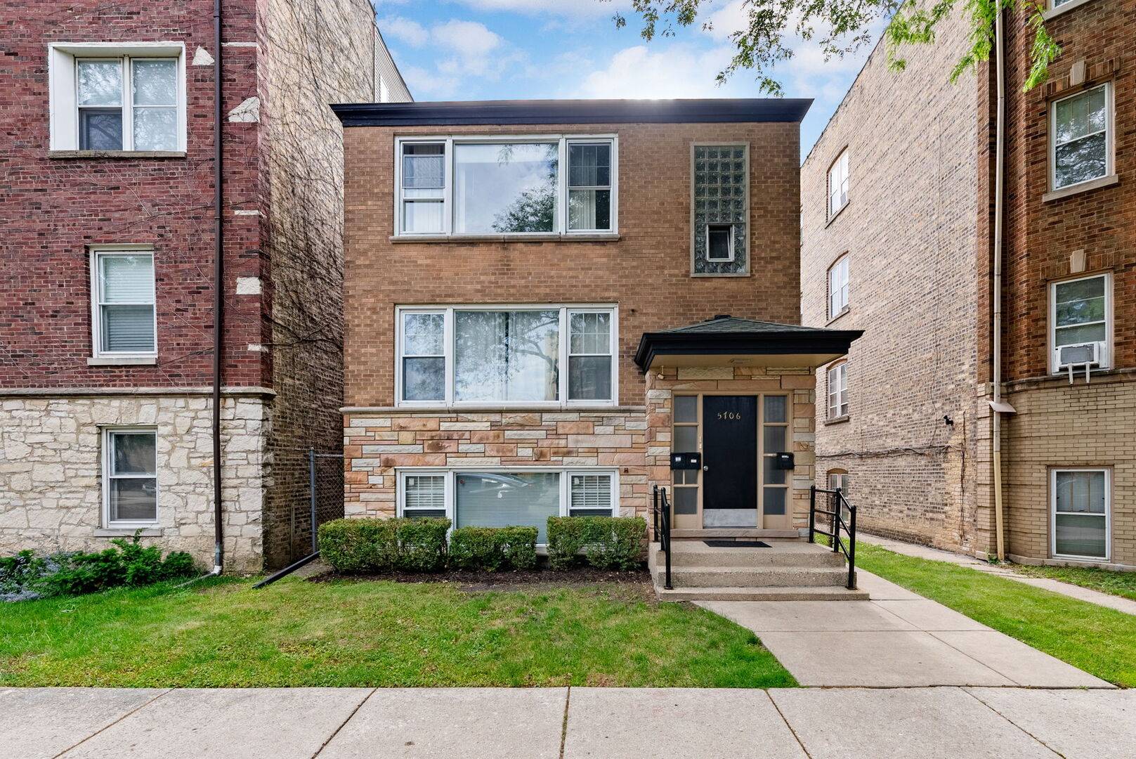 Chicago, IL 60659,5706 N Saint Louis AVE