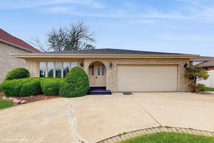 9138 Greenwood AVE, Des Plaines, IL 60016