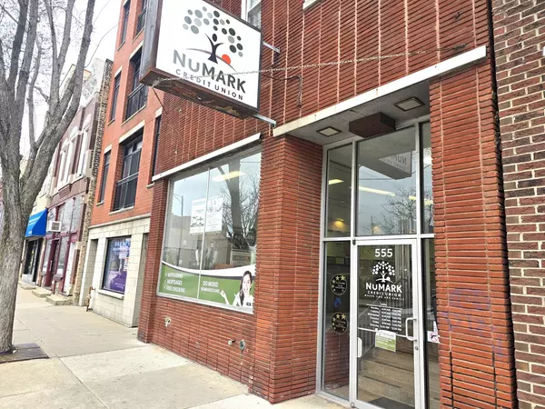 Chicago, IL 60616,555 W 31st ST