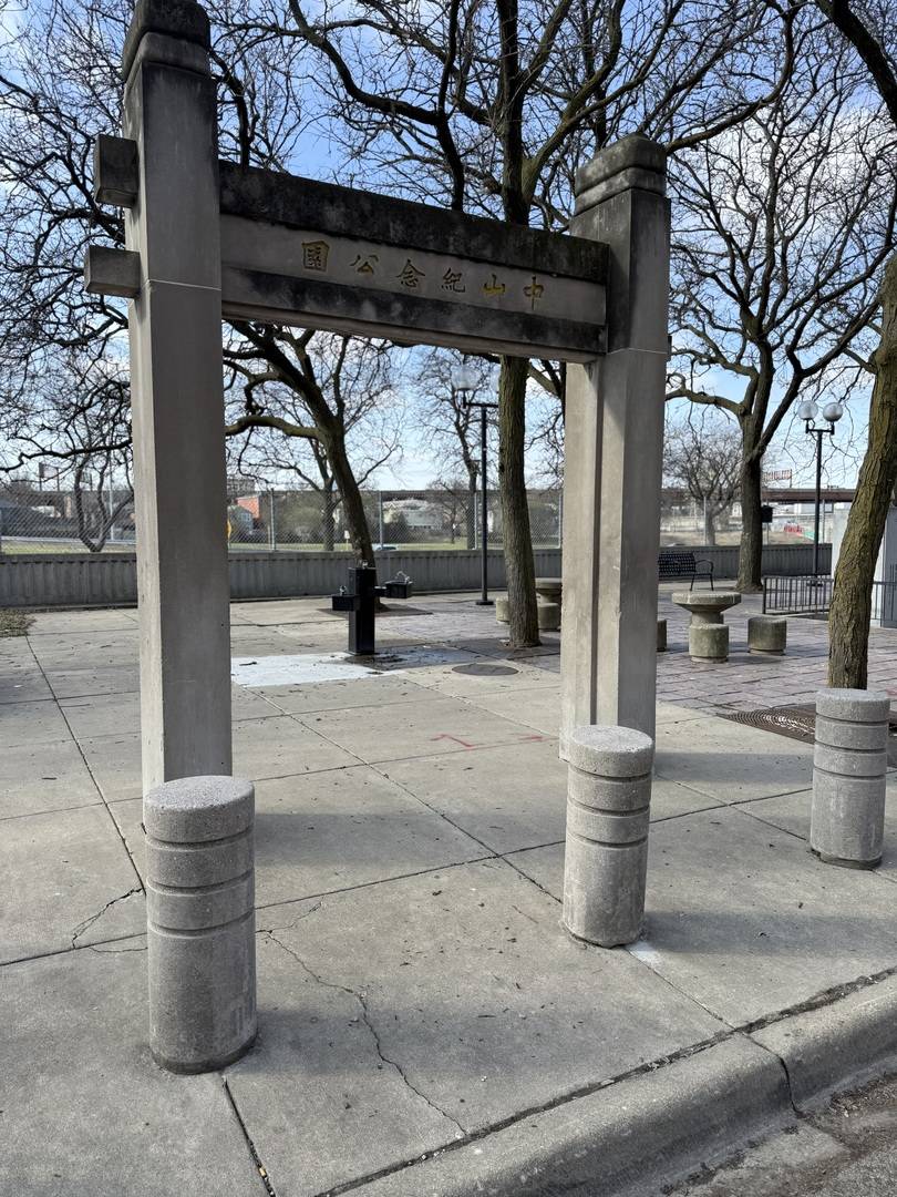 Chicago, IL 60616,310 W 24th PL