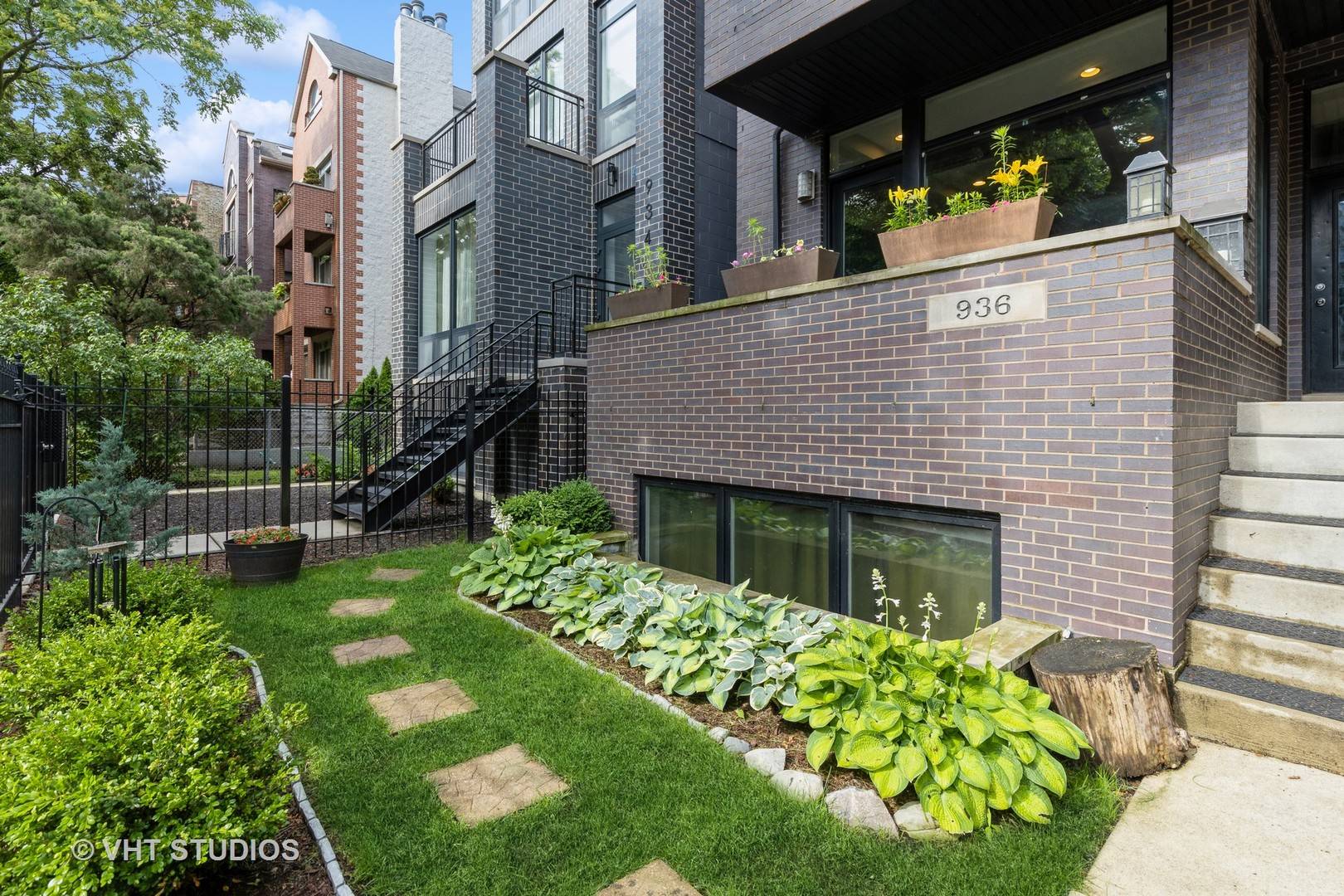 Chicago, IL 60622,936 N Winchester AVE #1