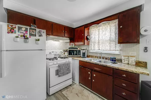 Alsip, IL 60803,11824 S Karlov AVE
