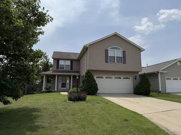 4005 Pebblebrook LN, Champaign, IL 61822
