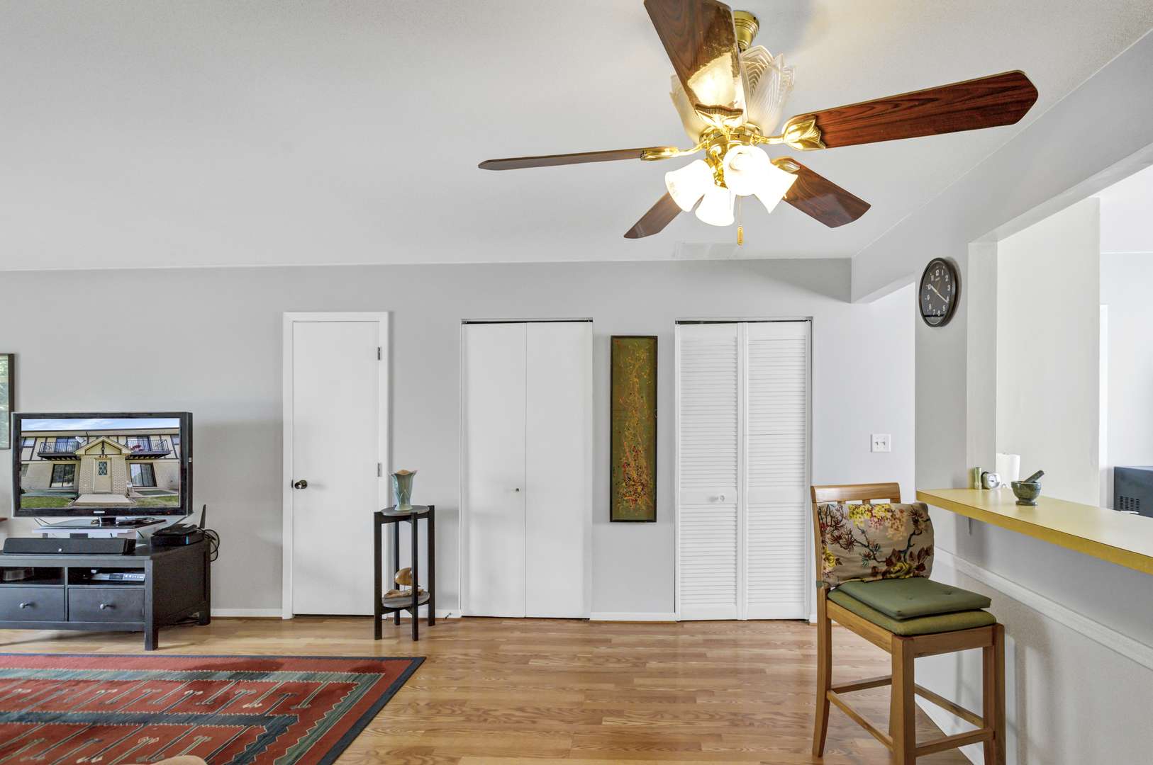 Elgin, IL 60123,475 S Belmont AVE #3