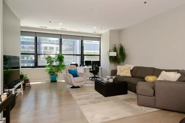 Chicago, IL 60606,130 S Canal ST #708