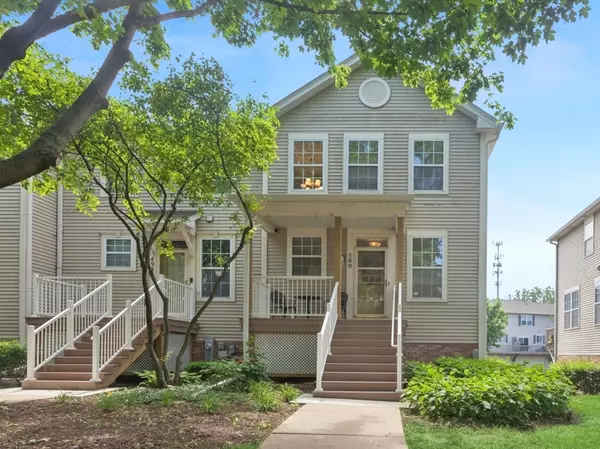 500 Littleton TRL, Elgin, IL 60120