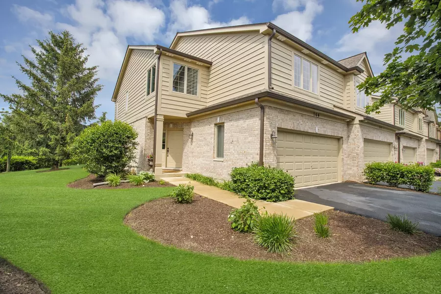 144 Santa Fe LN, Willow Springs, IL 60480