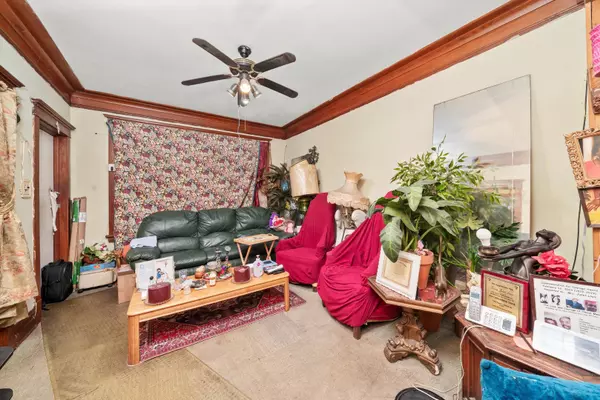 Chicago, IL 60636,6108 S Honore ST