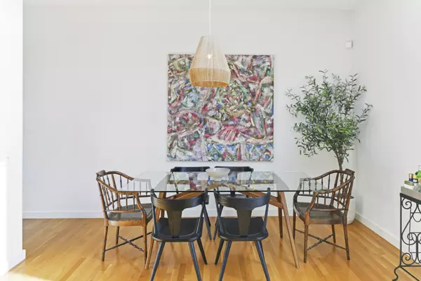 Chicago, IL 60622,1615 N Wolcott AVE #204
