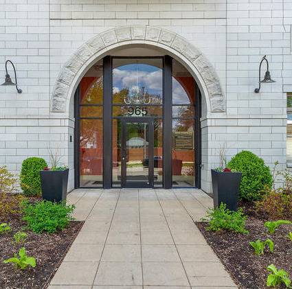 Downers Grove, IL 60515,965 Rogers ST #208