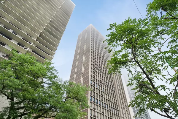 1240 N LAKE SHORE DR #27B, Chicago, IL 60610