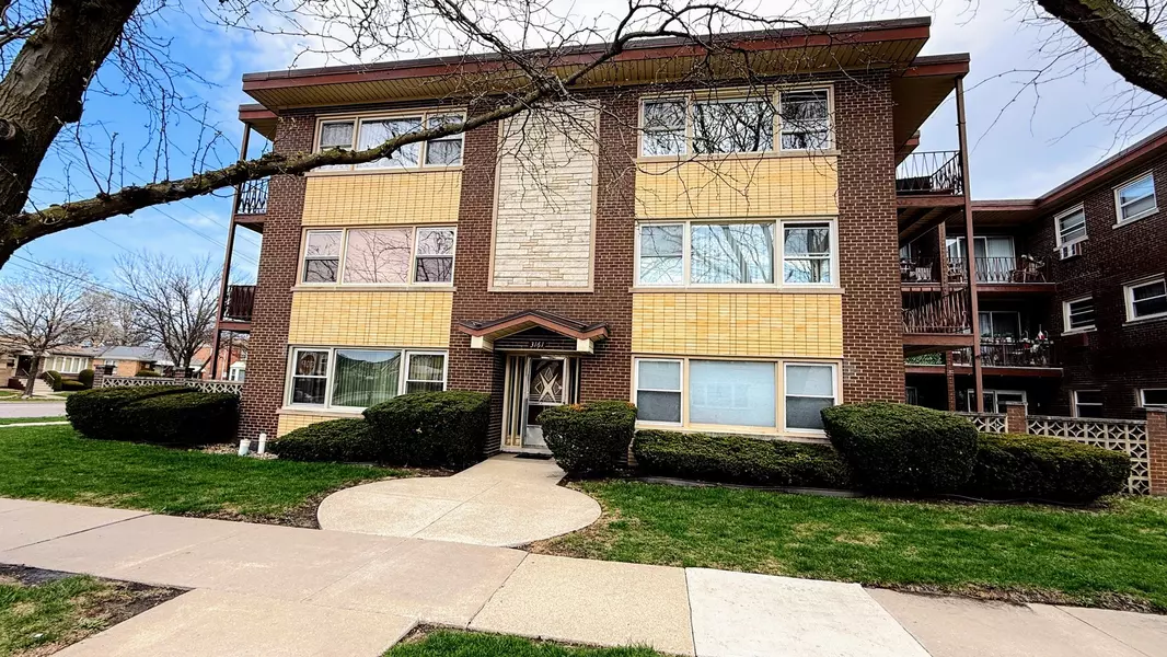 3161 Paris AVE N #104, River Grove, IL 60171