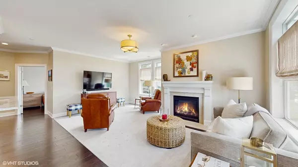 Hinsdale, IL 60521,8 E Kennedy LN #302