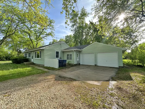 Cortland, IL 60112,241 N Somonauk RD