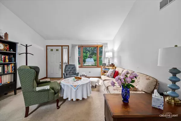 Elgin, IL 60123,1923-25 Monday DR