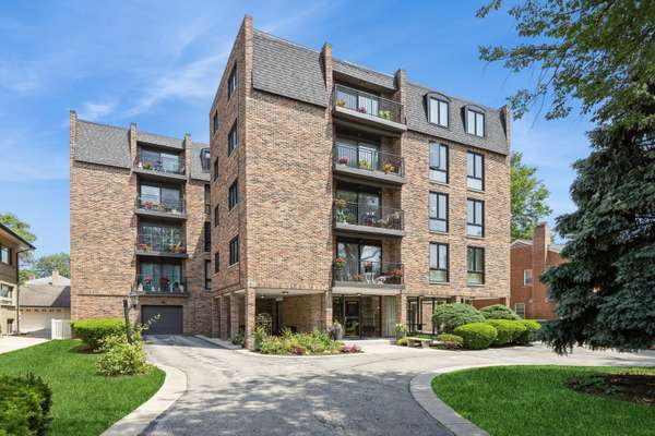 1419 Bonnie Brae PL #3B, River Forest, IL 60305