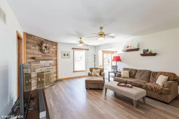 Flossmoor, IL 60422,1014 Douglas AVE