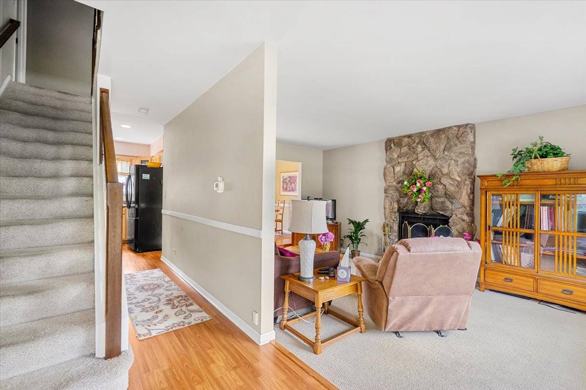Gurnee, IL 60031,642 Dunham RD