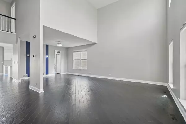Bartlett, IL 60103,465 Blue Heron CIR
