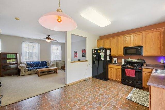 Aurora, IL 60503,1911 Indian Hill LN