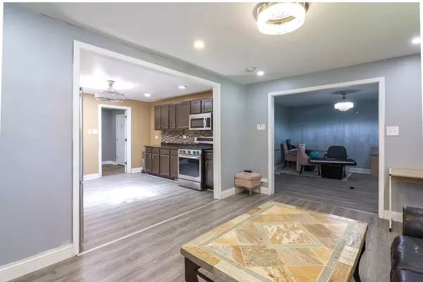 Country Club Hills, IL 60478,4441 185th ST